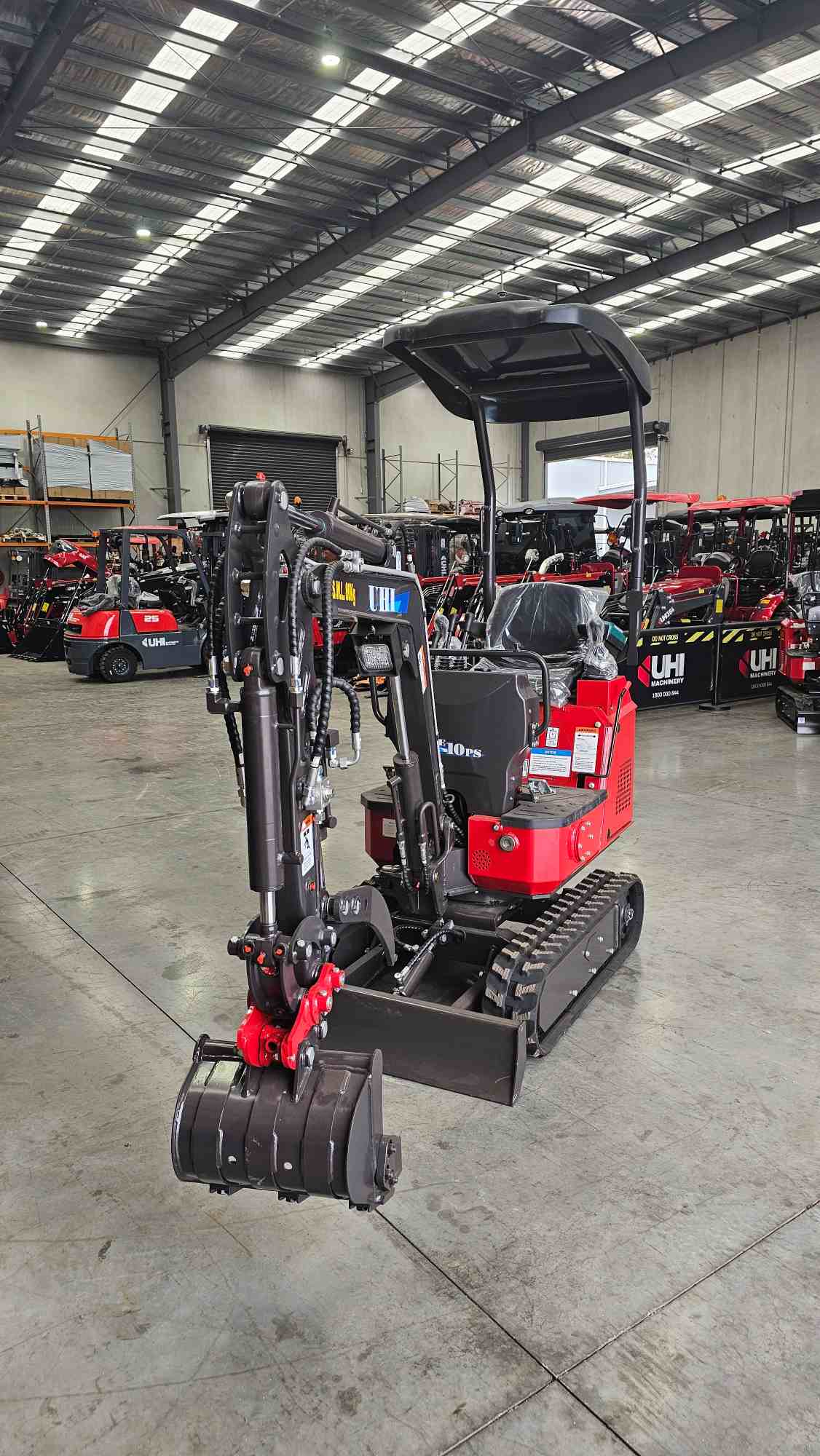 UME10PS 1 Ton Mini Excavator | UHI Machinery - Image 5