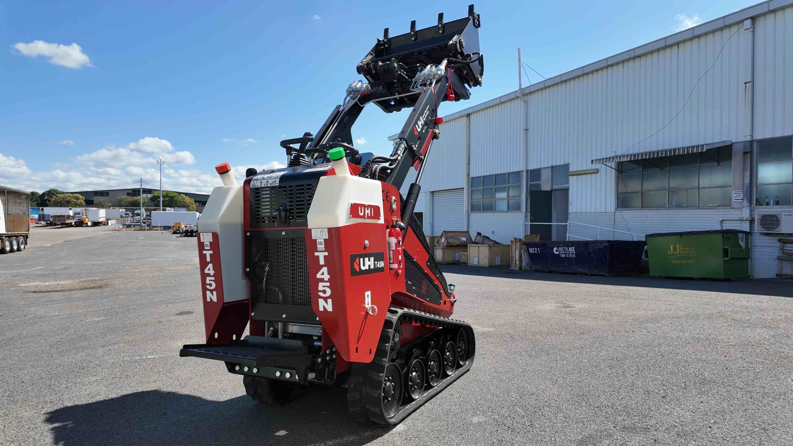 T45N Tracked Mini Loader with 25HP Kubota Engine | UHI Machinery - Image 4