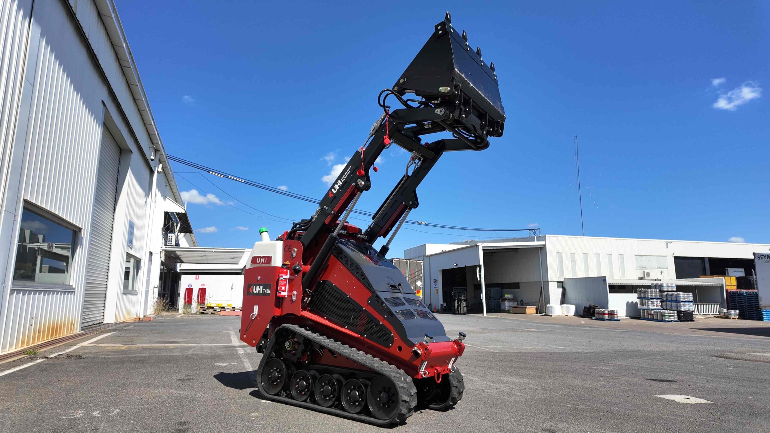 T45N Tracked Mini Loader with 25HP Kubota Engine | UHI Machinery - Image 2