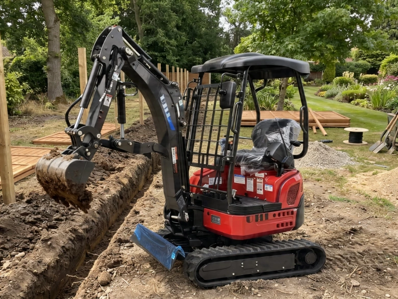 UME18S Mini Excavator from UHI, (UME18S) - UHI Machinery Aus