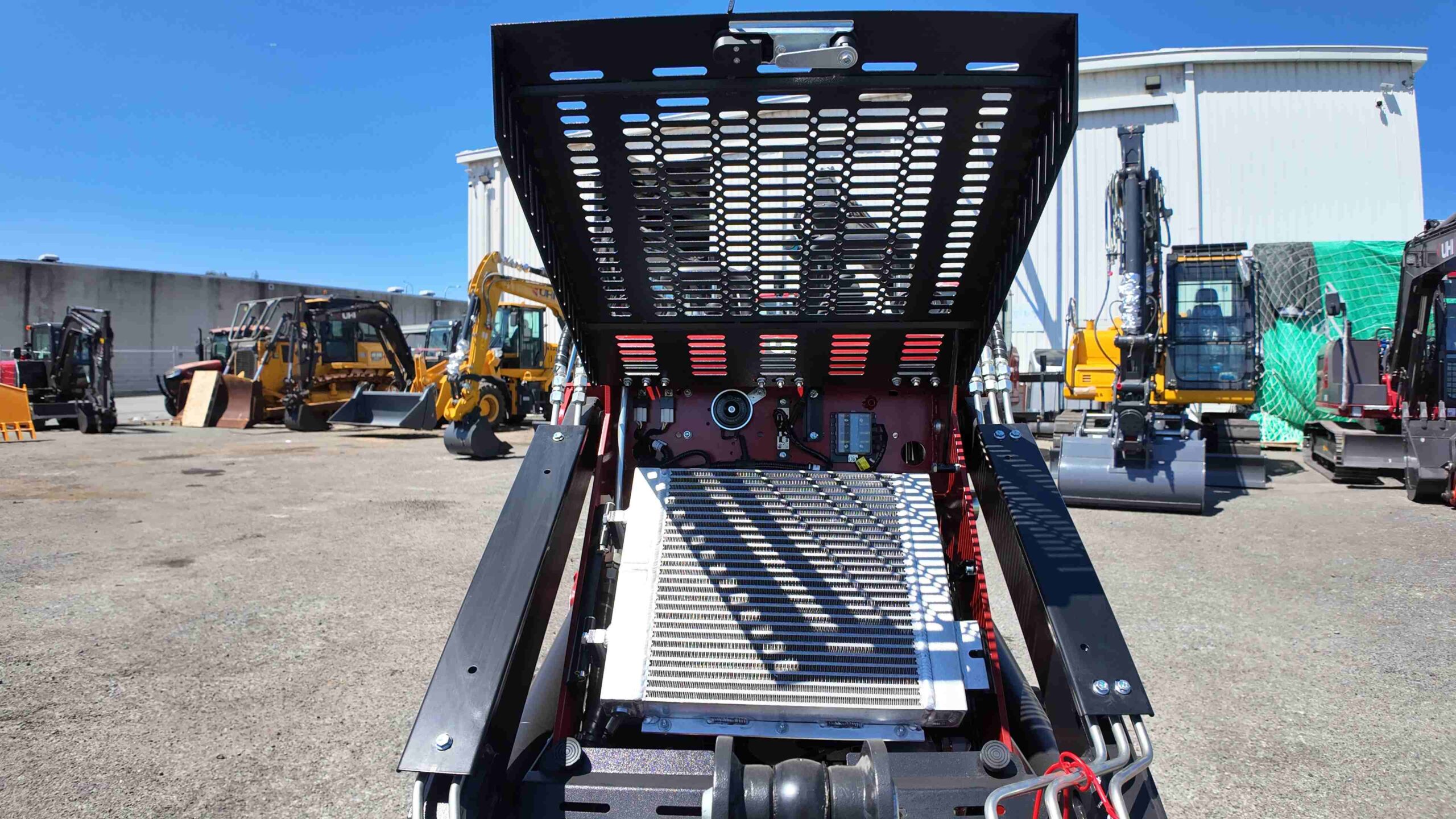 30DJ Mini Loader with Joystick Control | UHI Machinery - Image 16