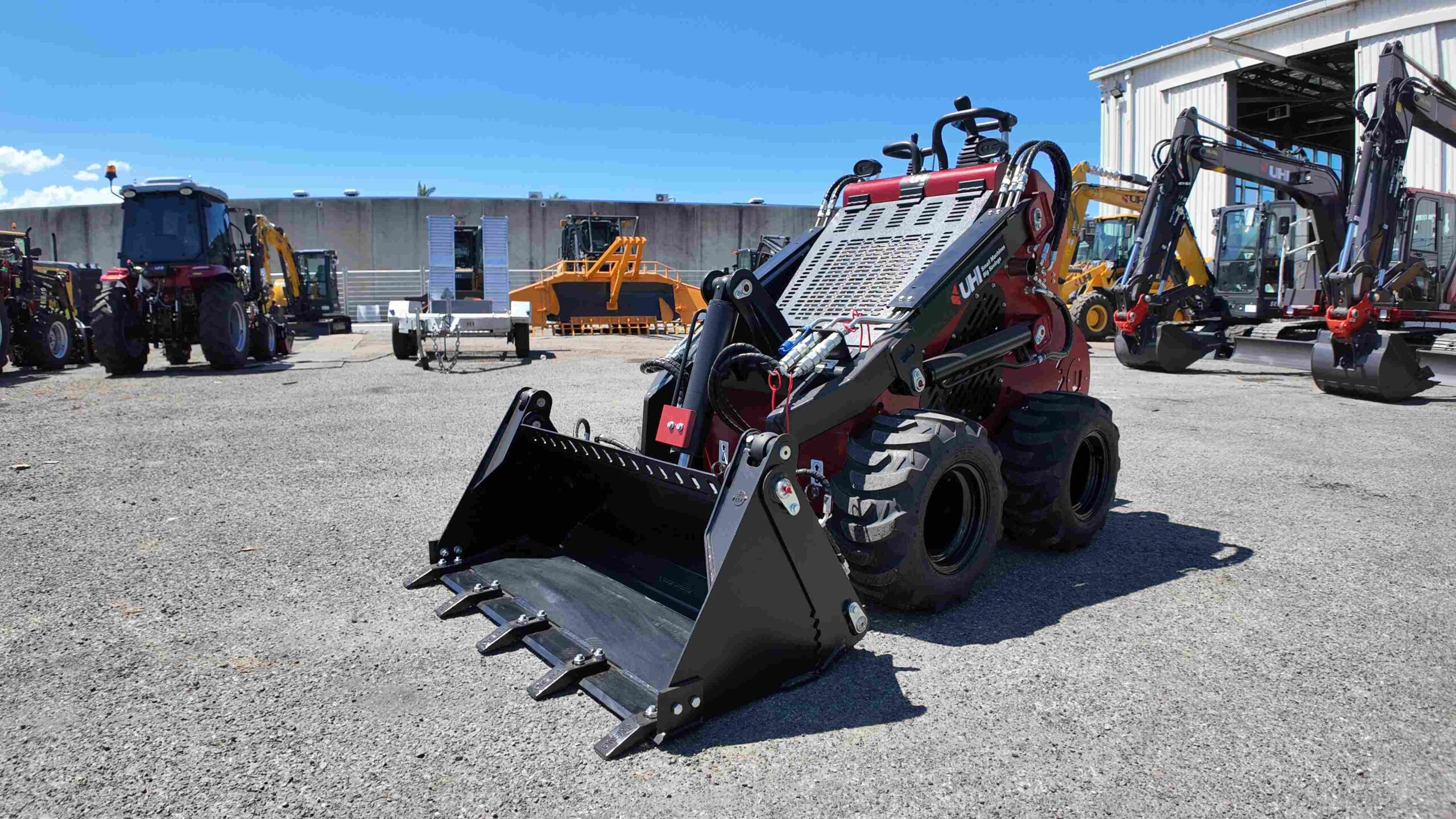 30DJ Mini Loader with Joystick Control | UHI Machinery - Image 3