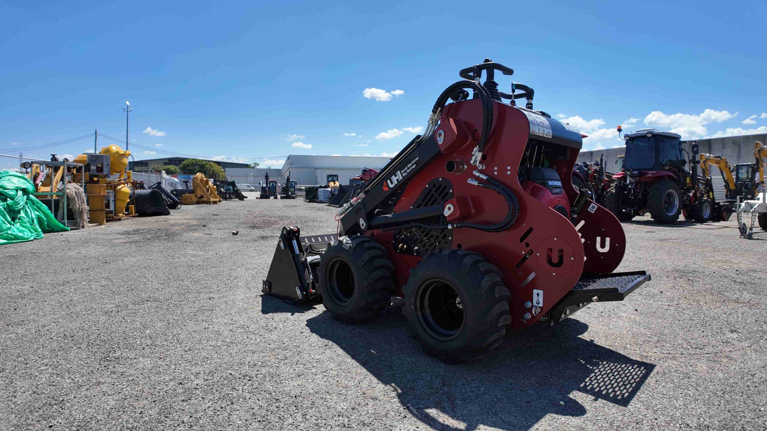30DJ Mini Loader with Joystick Control | UHI Machinery - Image 9