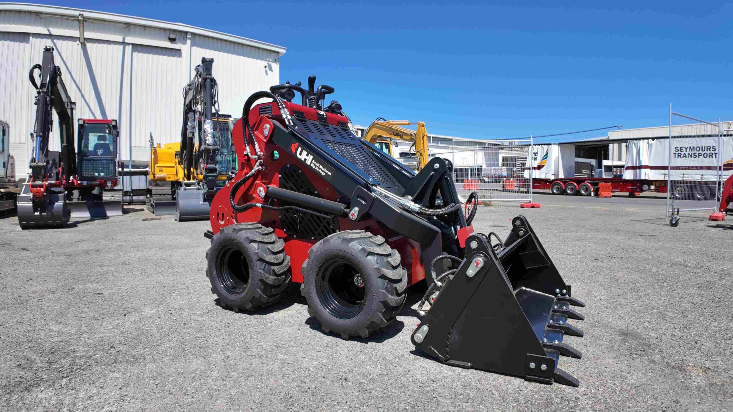 30DJ Mini Loader with Joystick Control | UHI Machinery - Image 13