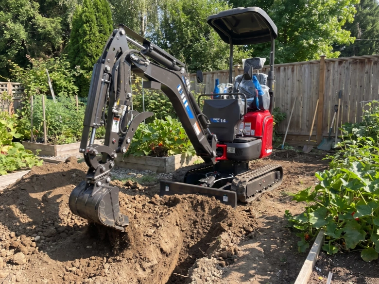 UME14 Mini Excavator from UHI, (UME14) - UHI Machinery Aus