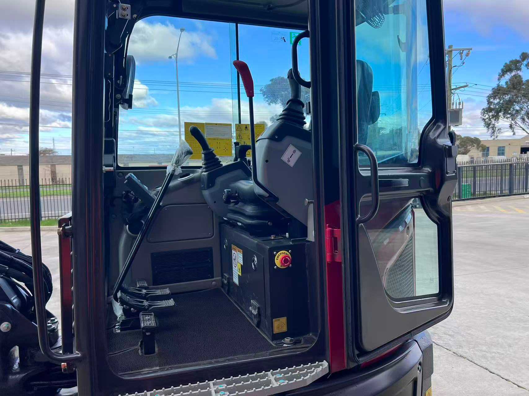 UME45 4.2 Ton Excavator | UHI Machinery - Image 9