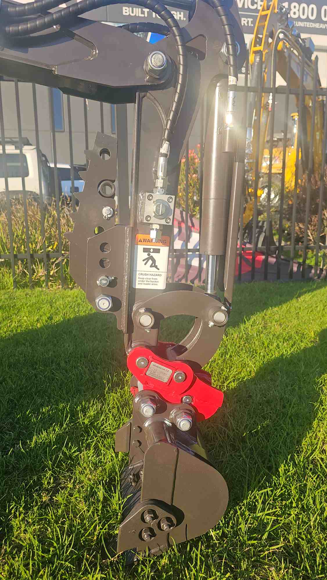 UME06 600kg Mini Excavator | UHI Machinery - Image 4