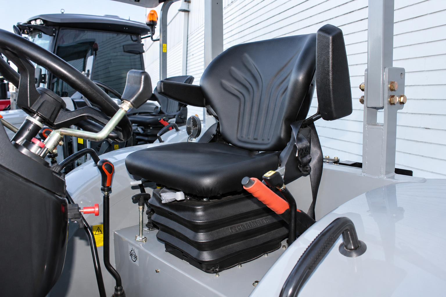 LGF454 45HP Premium Tractor | UHI Machinery - Image 16