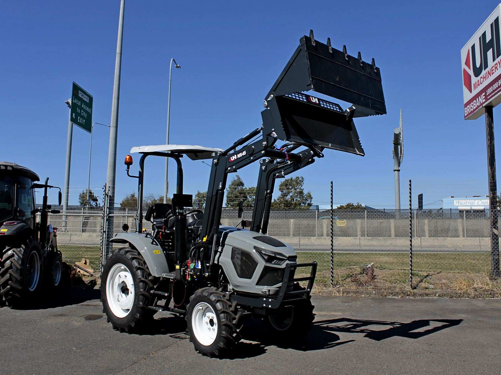 LGF454 45HP Premium Tractor | UHI Machinery image 11