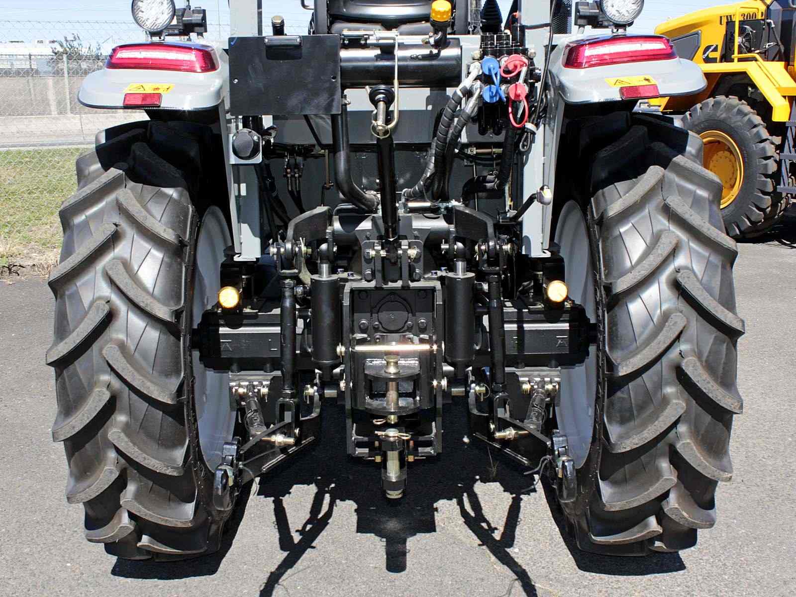 LGF454 45HP Premium Tractor | UHI Machinery image 14