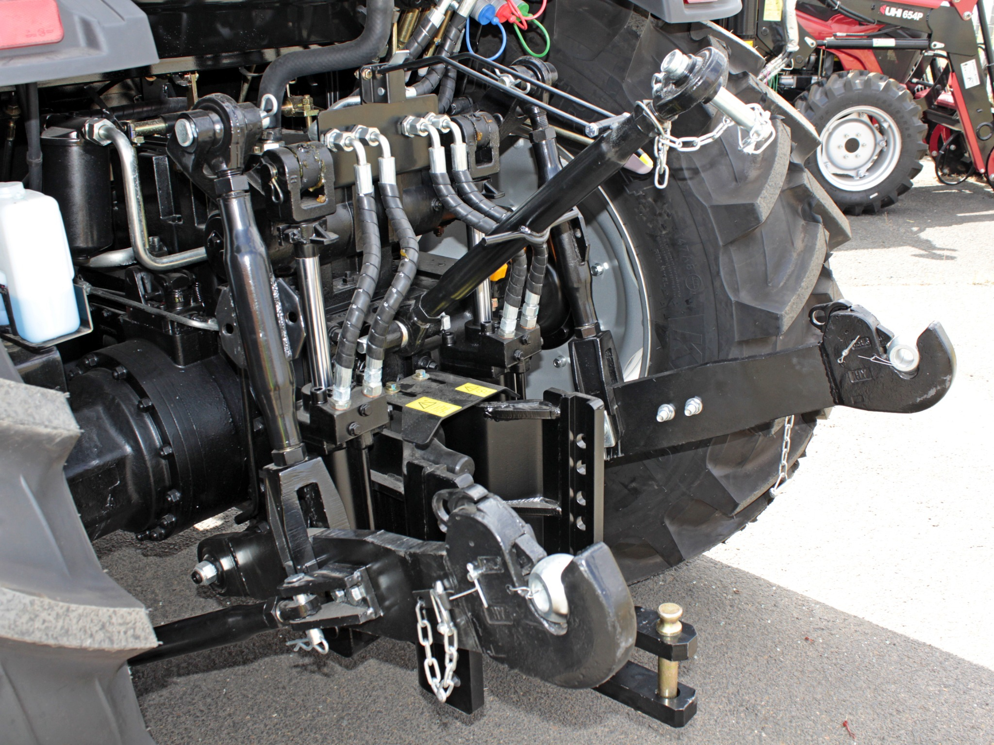 LGF1004P 100HP Premium Tractor | UHI Machinery image 14
