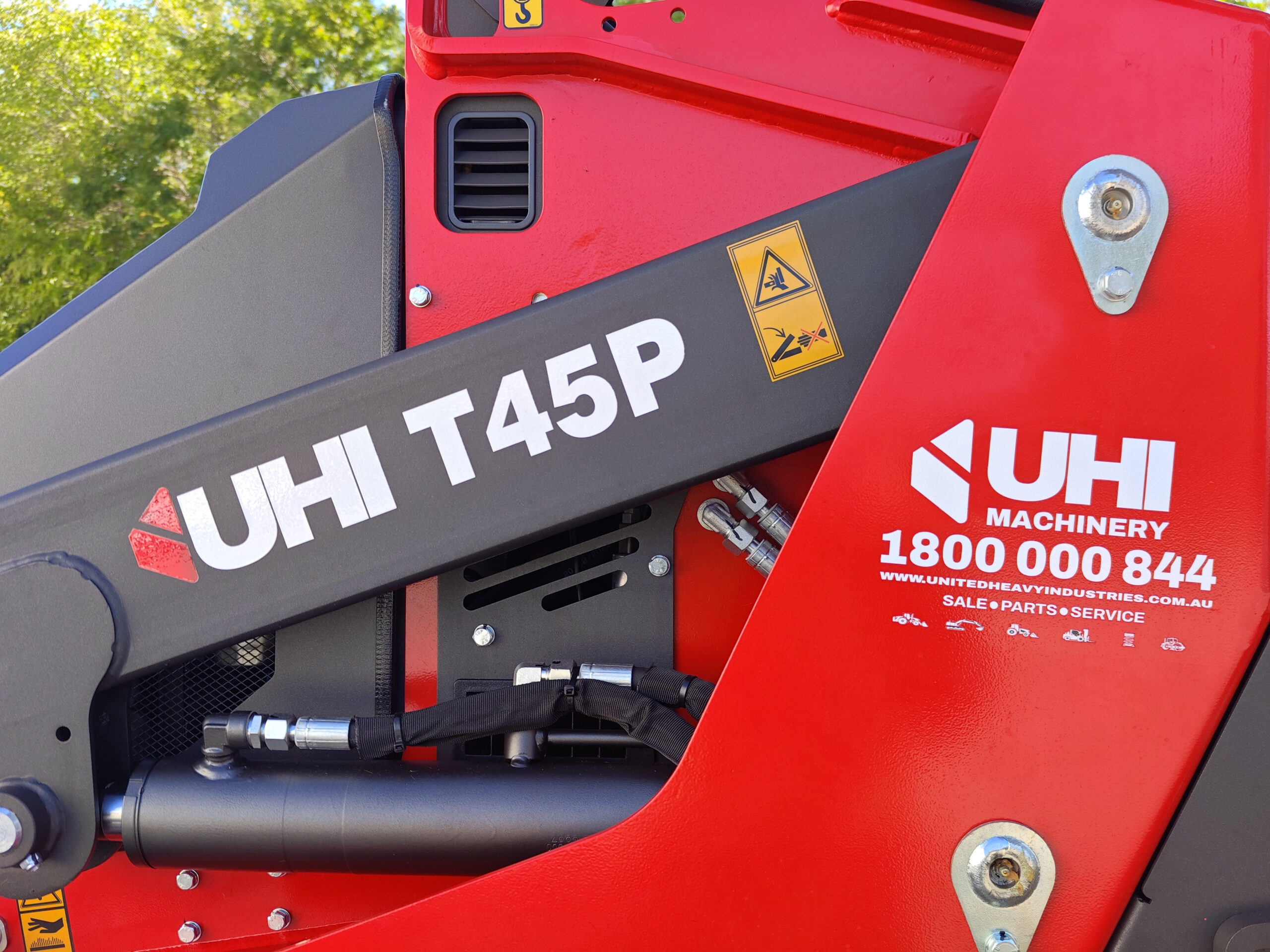 T45P Tracked Mini Loader with 25HP Kubota Engine | UHI Machinery image 5