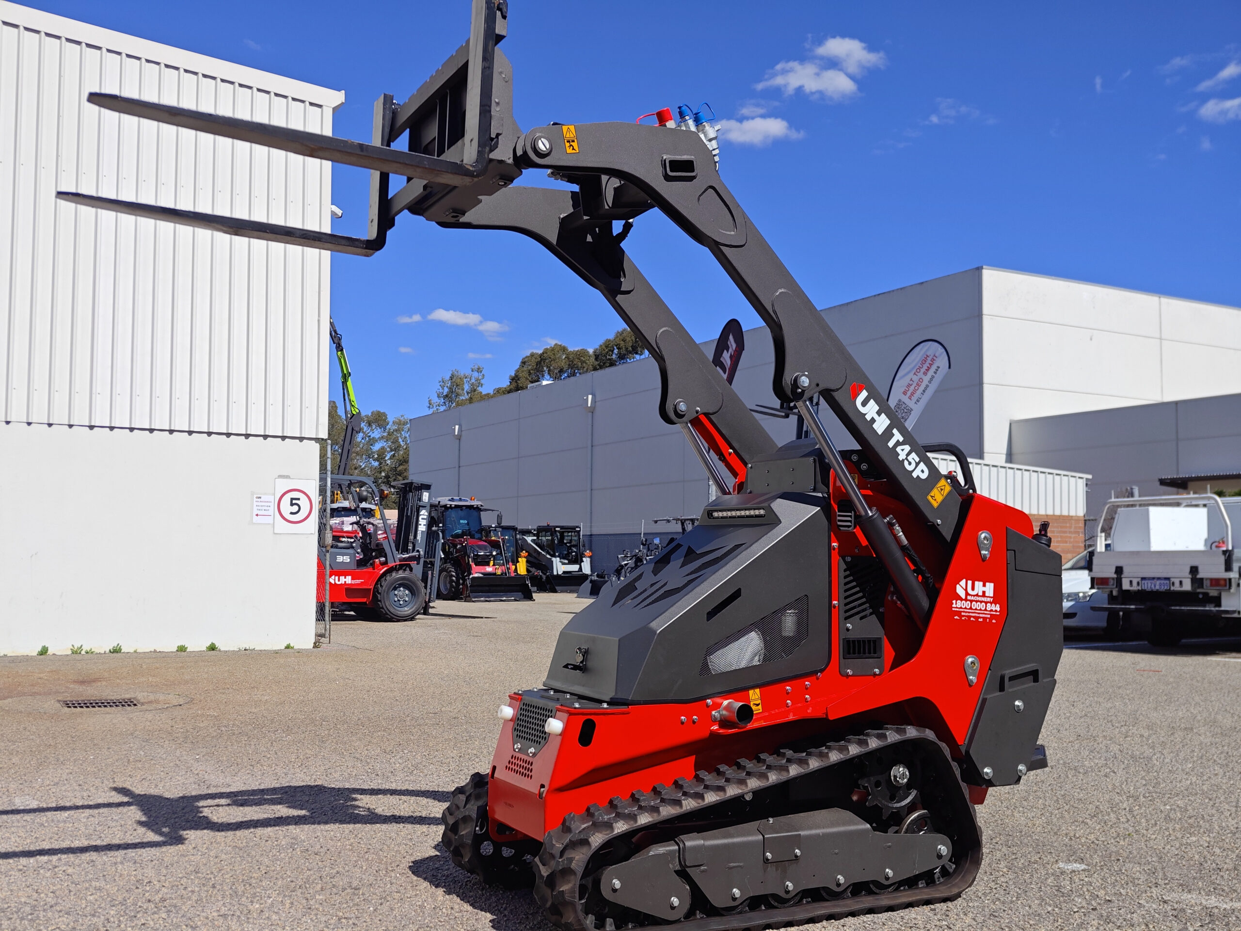 T45P Tracked Mini Loader with 25HP Kubota Engine | UHI Machinery image 10