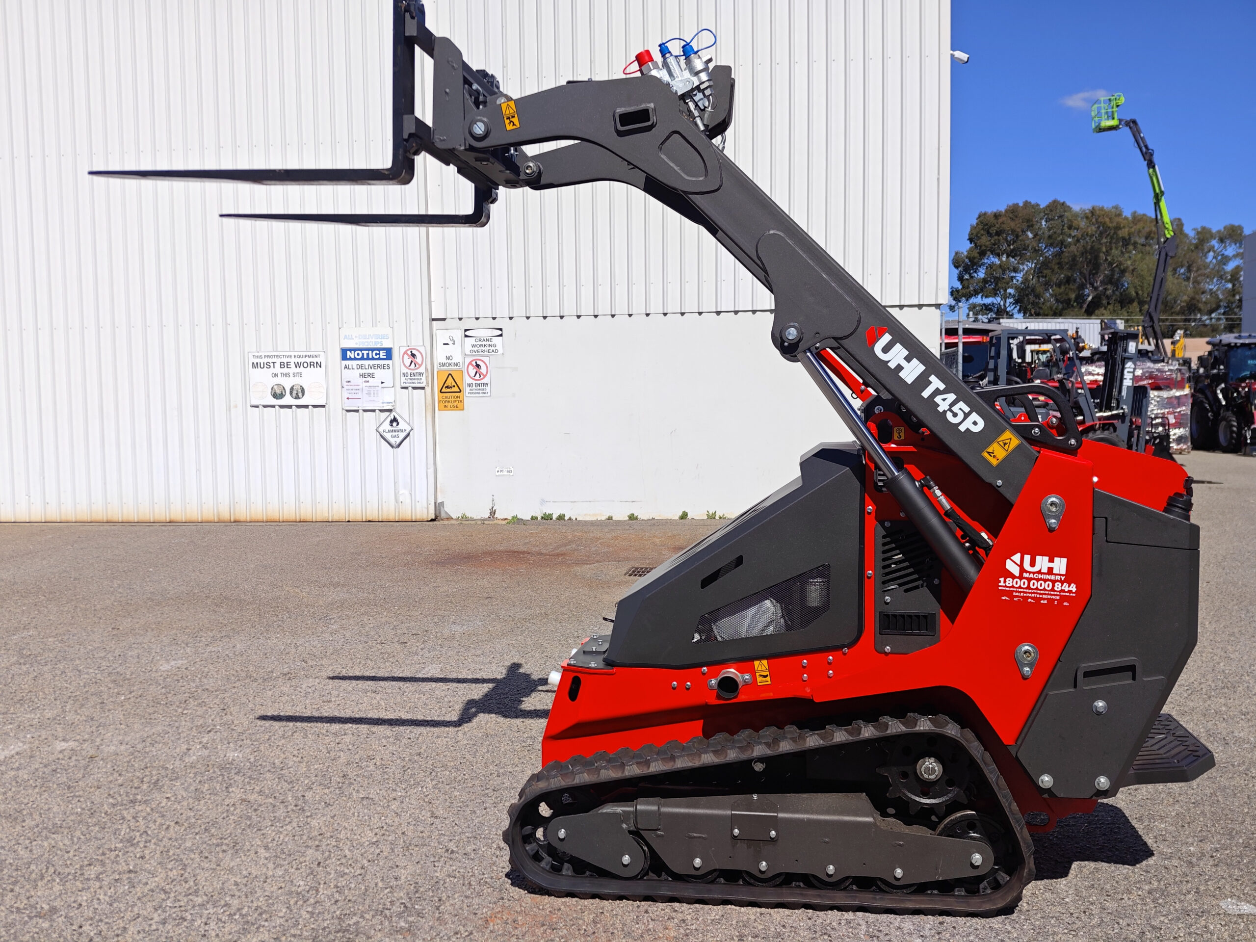 T45P Tracked Mini Loader with 25HP Kubota Engine | UHI Machinery image 12