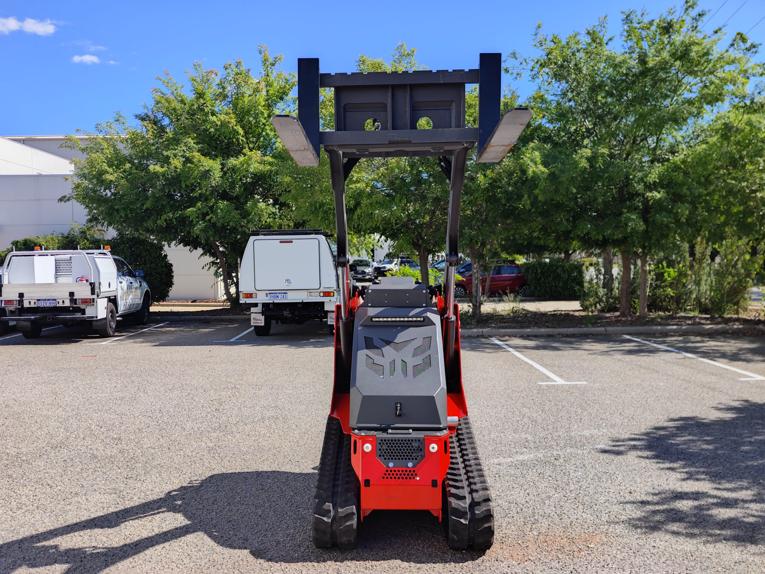 T45P Tracked Mini Loader with 25HP Kubota Engine | UHI Machinery image 15
