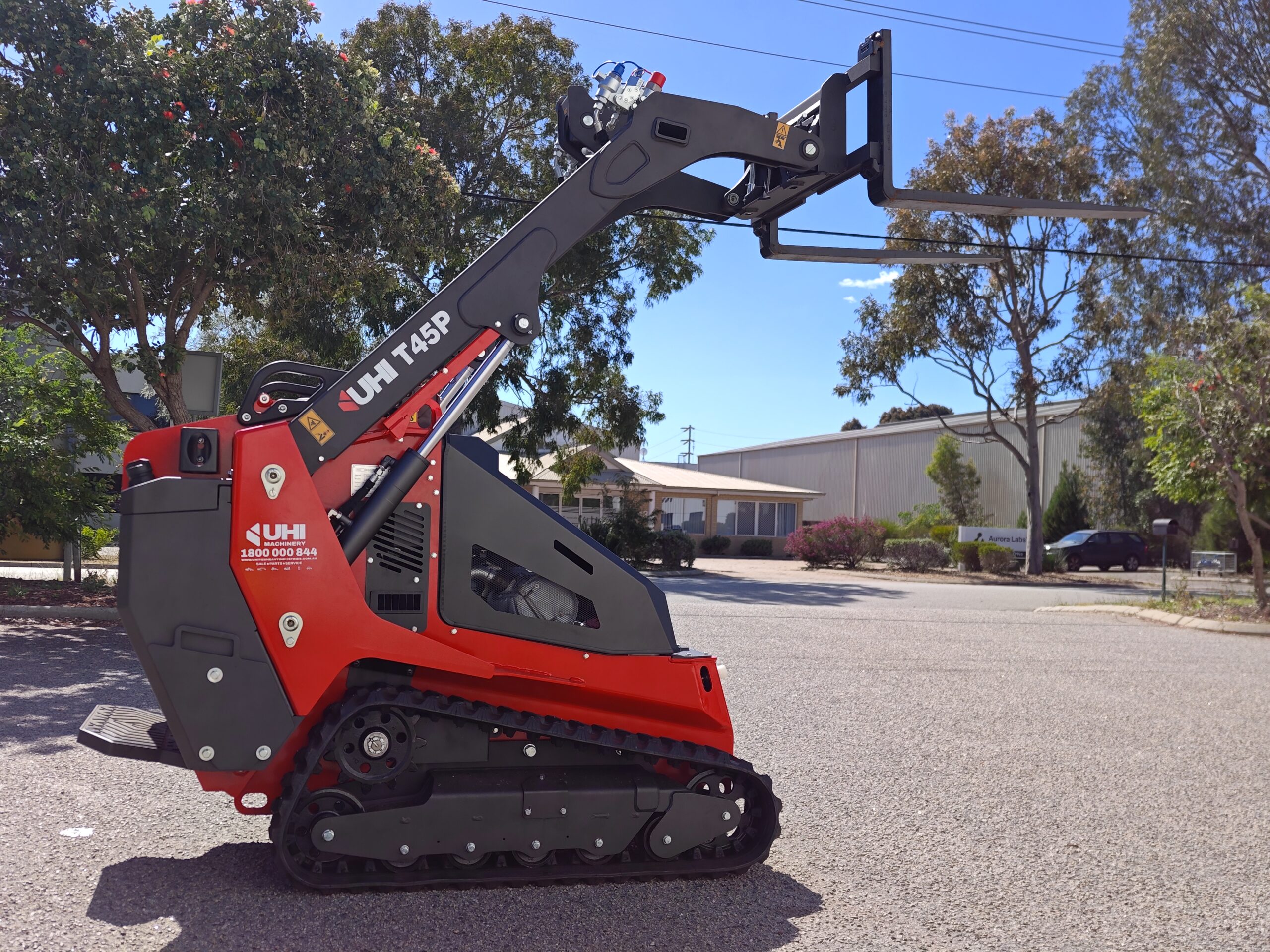 T45P Tracked Mini Loader with 25HP Kubota Engine | UHI Machinery image 16