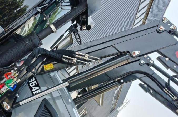 LGF654P reinforced loader cylinders