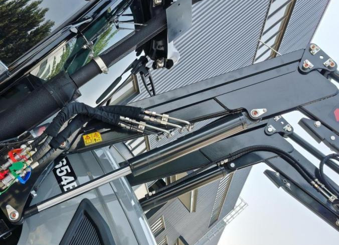 LGF754P reinforced loader cylinders