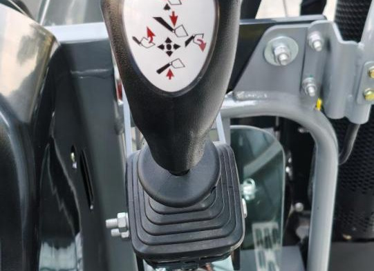 LGF754P single-lever loader control